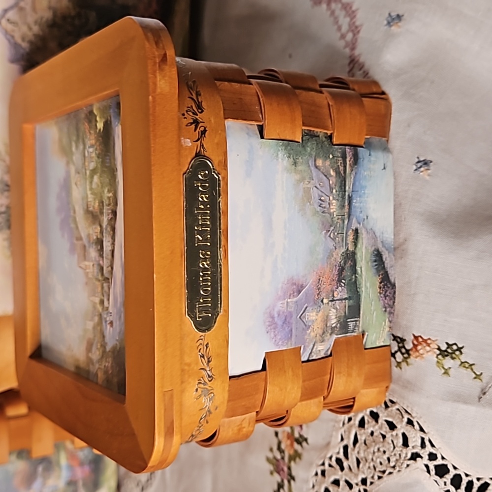 Thomas Kinkade Lamplight Baskets - Picture 6 of 9